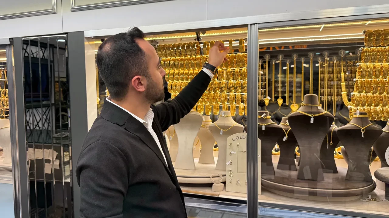 Uzman isimden altın için 'ilk gün' uyarısı! 2026'da altından daha fazla kazanç sağlamanın formülünü verdi 