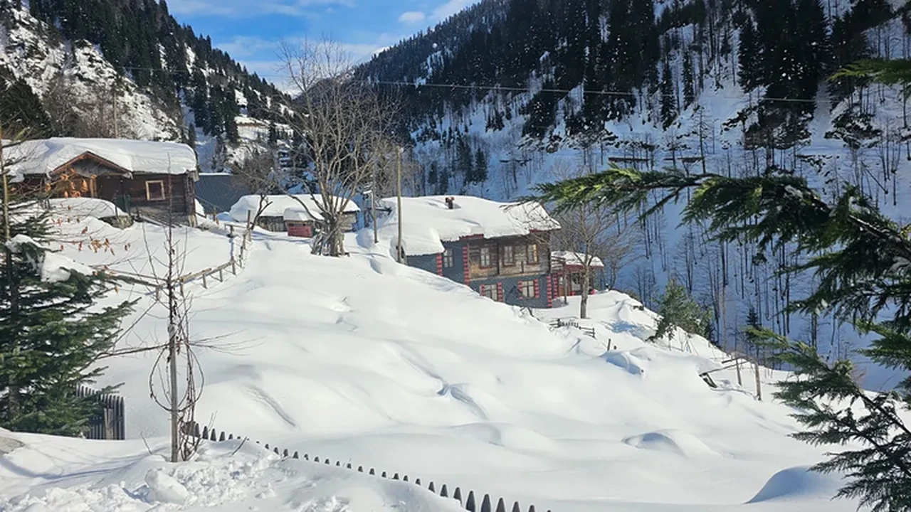 12 Ocak Pazartesi okullar tatil mi? Kar yağışı uyarısı verildi