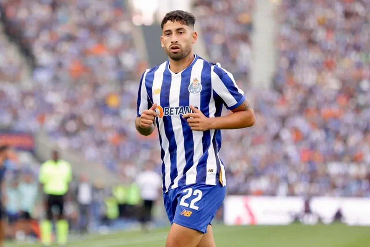 Galatasaray'a sürpriz orta saha: Teklif edilen tutar ortaya çıktı!