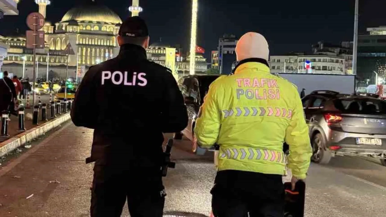 İstanbul'da 1102 kişi gözaltına alındı! Megakentte kesin çaplı uygulama