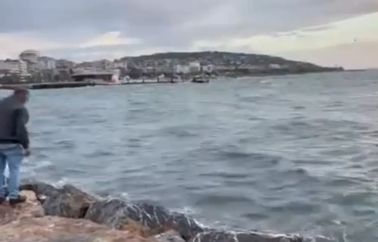 İstanbul'da lodosu umursamadan denize atladı, cansız bedeni çıktı