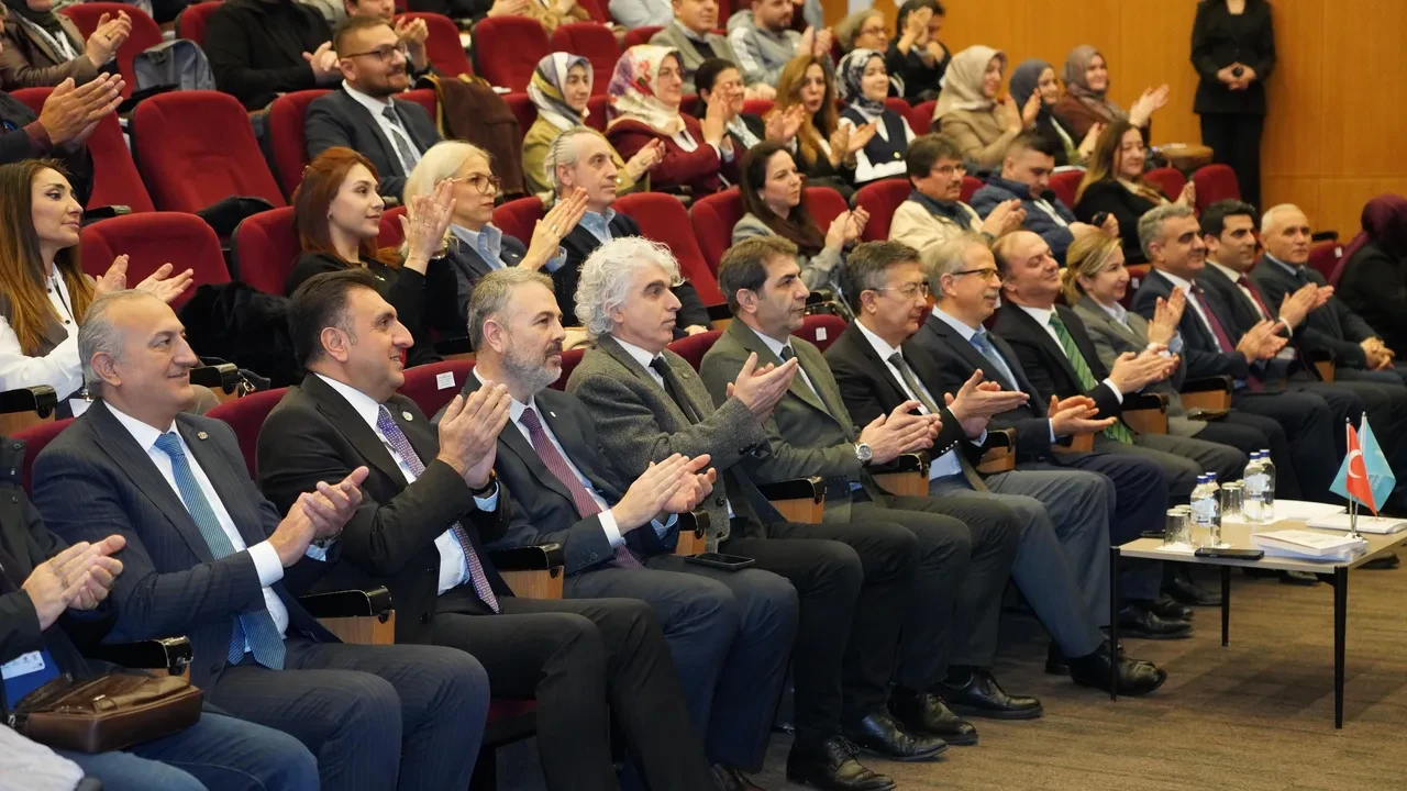 2. İstanbul Eğitim Araştırmaları Kongresi, İstanbul Medeniyet Üniversitesi ev sahipliğinde gerçekleştirildi