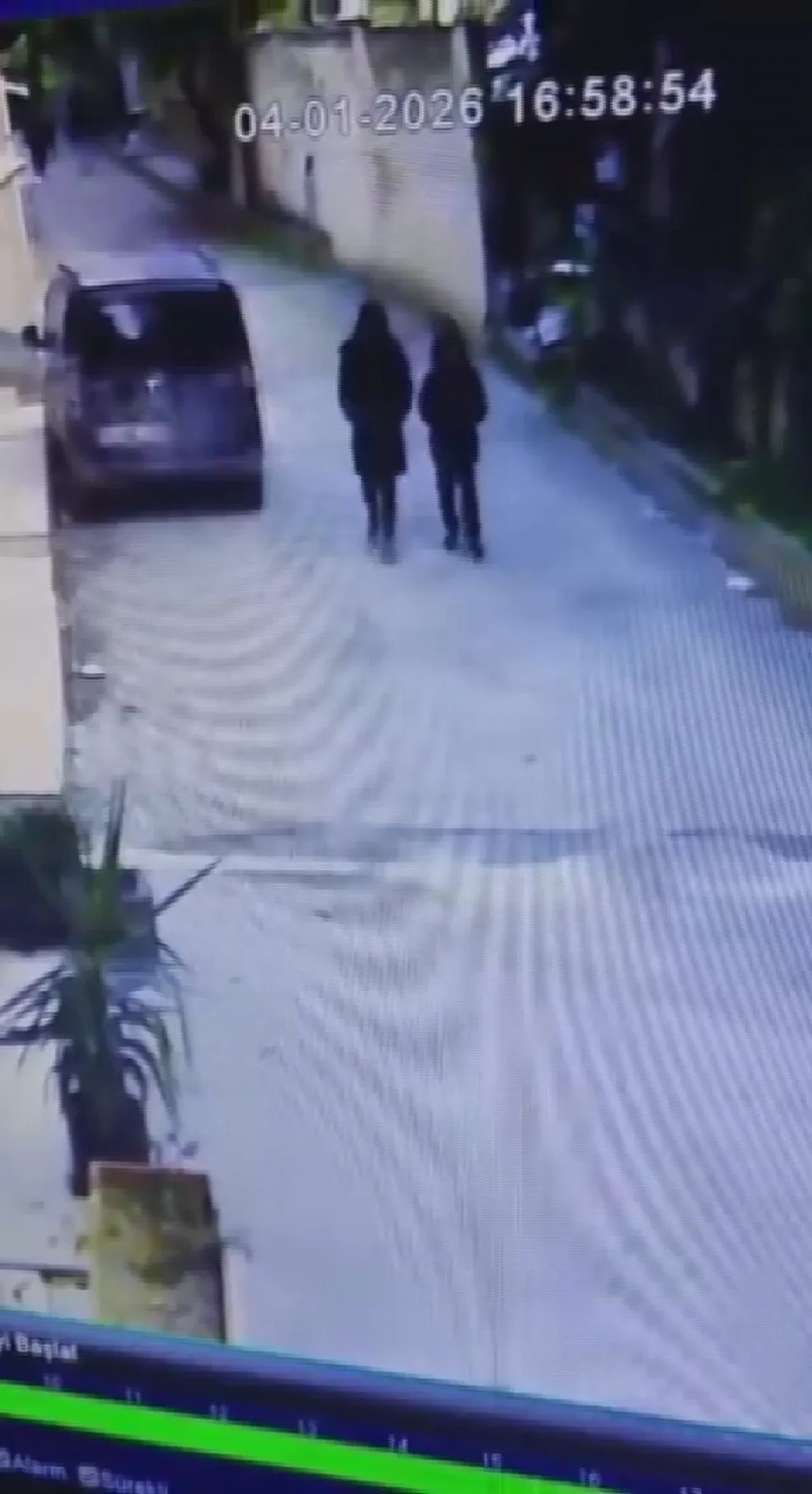 Annesi telefon çaldırdı! Devlet çocuğu koruma altına aldı