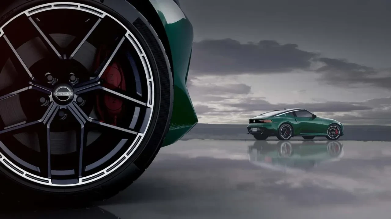 Efsane Nissan Z makyajlandı: Tasarımda sadeleşme, sürüşte ince ayar