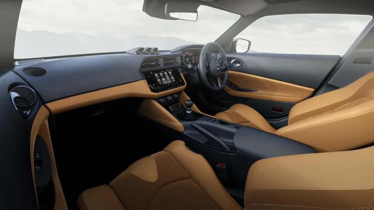 Efsane Nissan Z makyajlandı: Tasarımda sadeleşme, sürüşte ince ayar