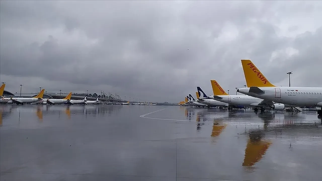 İstanbul'da uçak yolculuğuna düzenleme: Sabiha Gökçen Havalimanı'nda uçuşlar azaltılıyor 