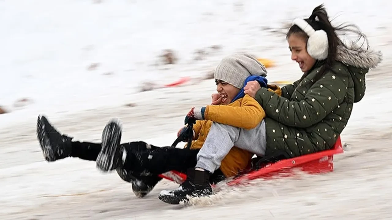 Kar tatili haberleri gelmeye başladı! İşte okulların tatil edildiği il ve ilçeler