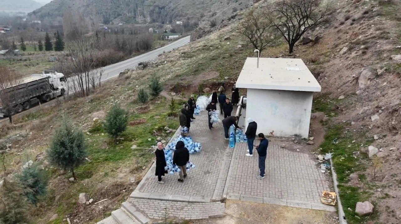 'Mansur Başkan barajı bitirdi, DSİ suyu getirmedi' diyen Özgür Özel'e İbrahim Yumaklı sert çıktı: ABB suyu çeşmeden akıtmayı beceremedi