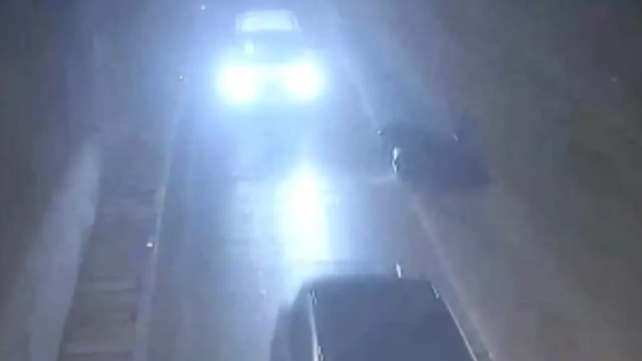 Sollama yaparken bir anda yere yığıldı! O anlar kamerada