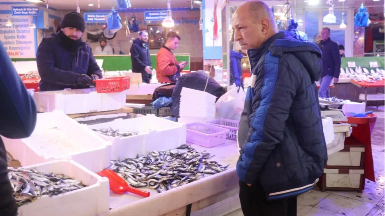 Tezgahlar istavritle doldu! Fiyatlar dibi gördü