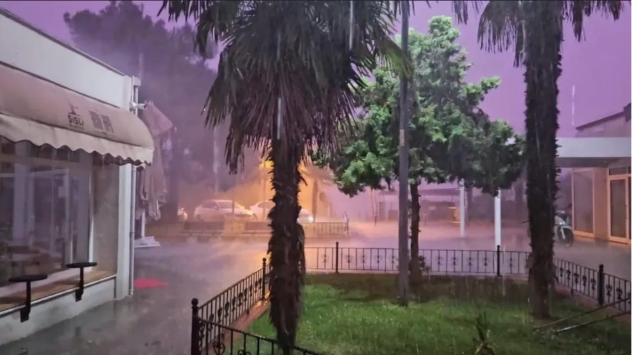 Valilik açıkladı! İstanbul'da fırtınanın bilançosu 