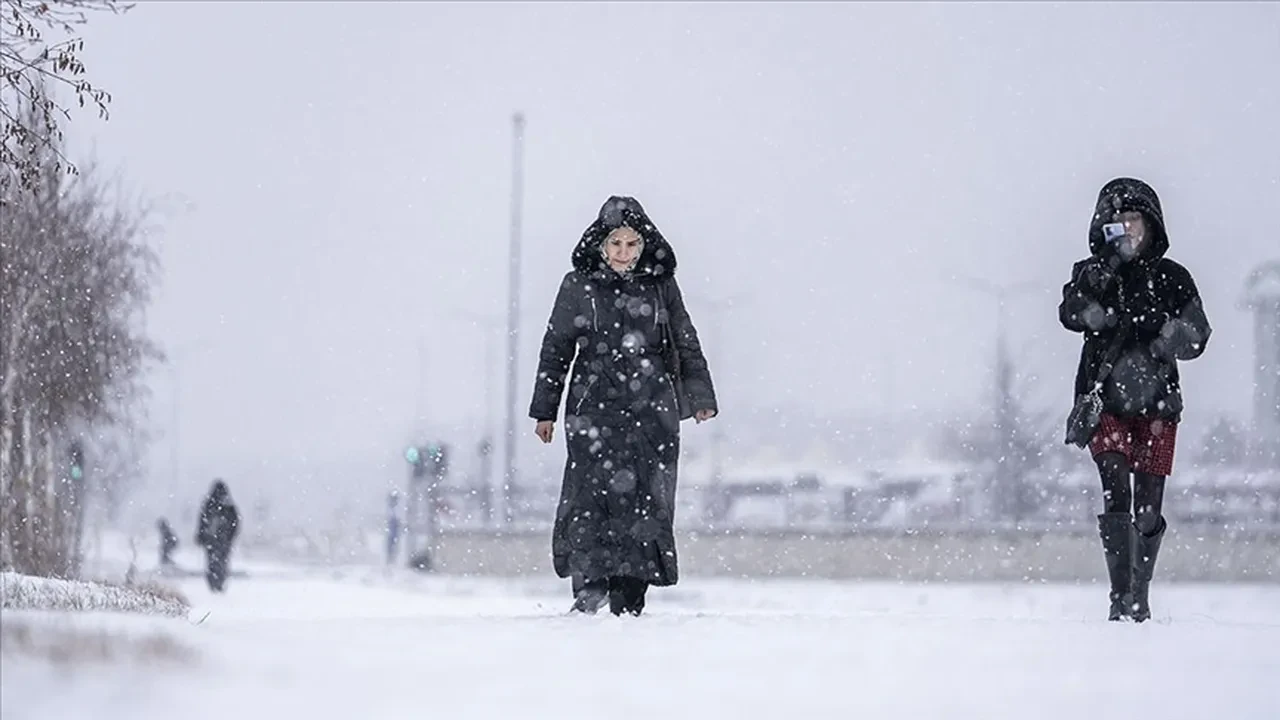 Yarın okullar tatil mi, var mı? 12 Ocak Pazartesi İstanbul, Ankara, Malatya, Konya, Erzurum son dakika valilik açıklamaları