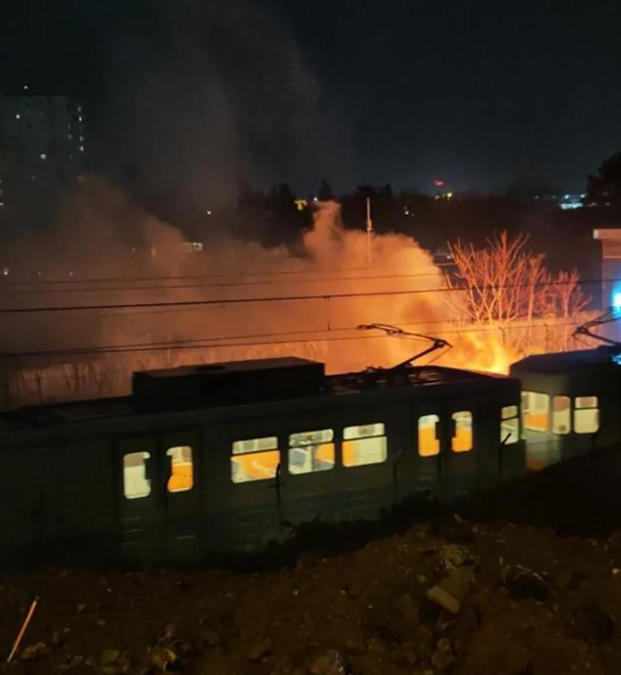 Yenibosna metro durağında patlama! Alevler yükseldi