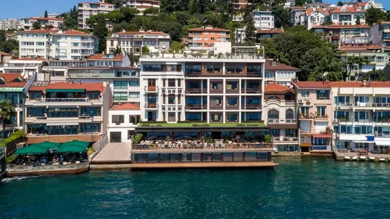 Bebek Otel'in kaçak bölümleri yıkılıyor