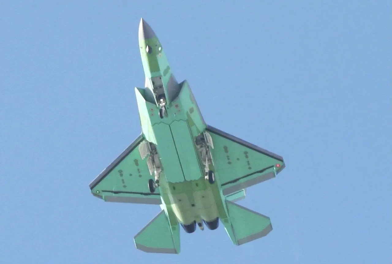 Çin’in F-35 rakibi J-35 seri üretime başlıyor