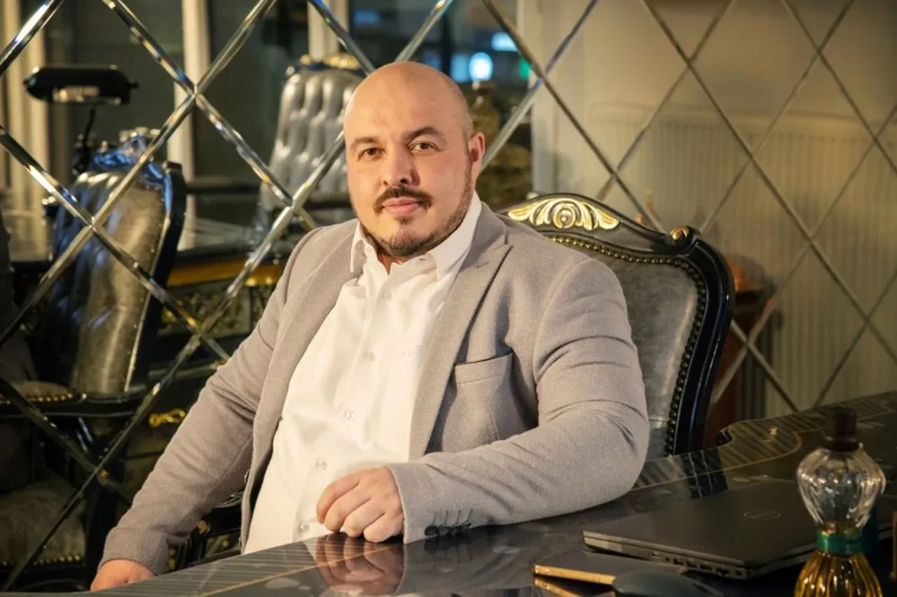 Evli olanlar dikkat! Mesajı ve çağrıları cevaplamamak boşanma sebebi olabilir