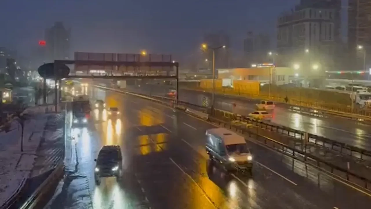 İstanbul trafiğinde kar düşüşü! Yüzde 51'de kaldı  
