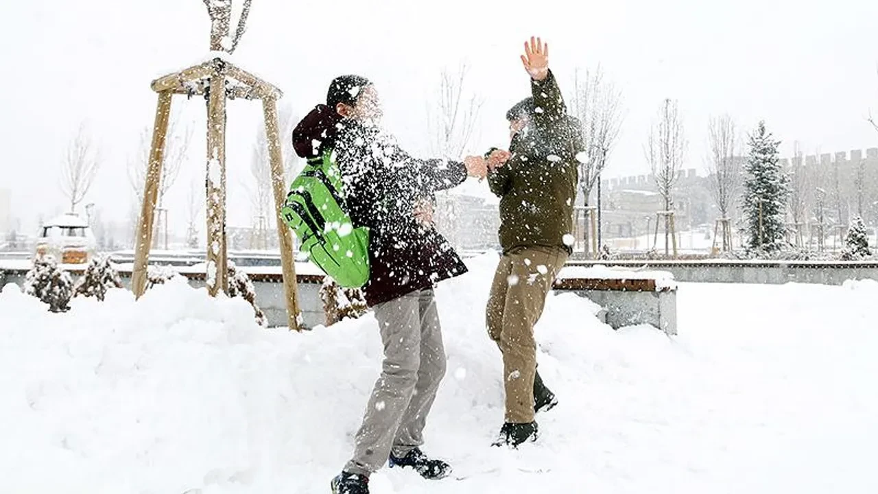 Okullar tatil edildi haberleri gelmeye başladı! İşte kar tatili olan iller