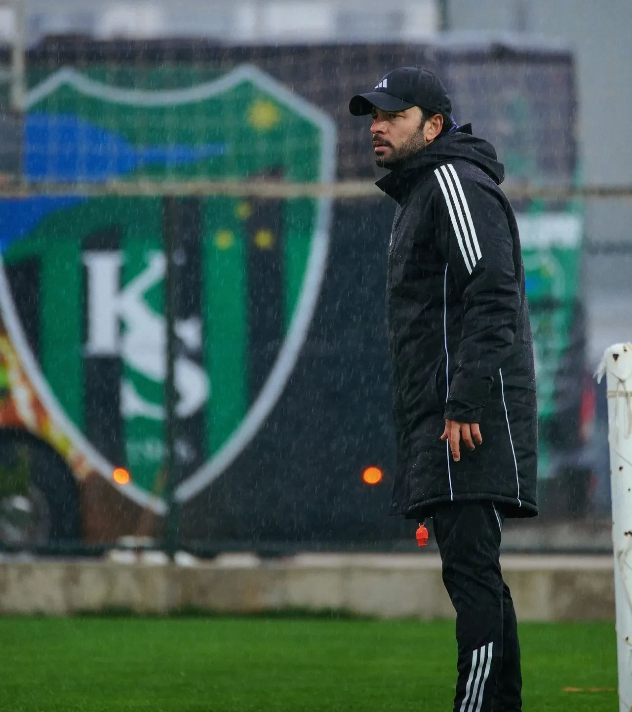 Burak Yılmaz hakeme tepki gösterdi ve oyundan atıldı: Ziraat Türkiye Kupası'nda art arda kırmızı kartlar!