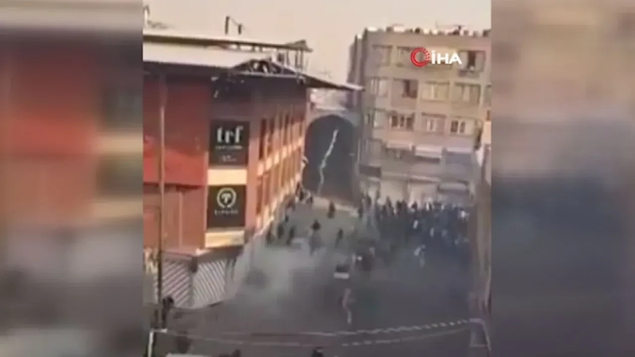 Can kaybı 2 bini aştı! İran: Protestocuları 'silahlı teröristler' kesici aletlerle öldürdü