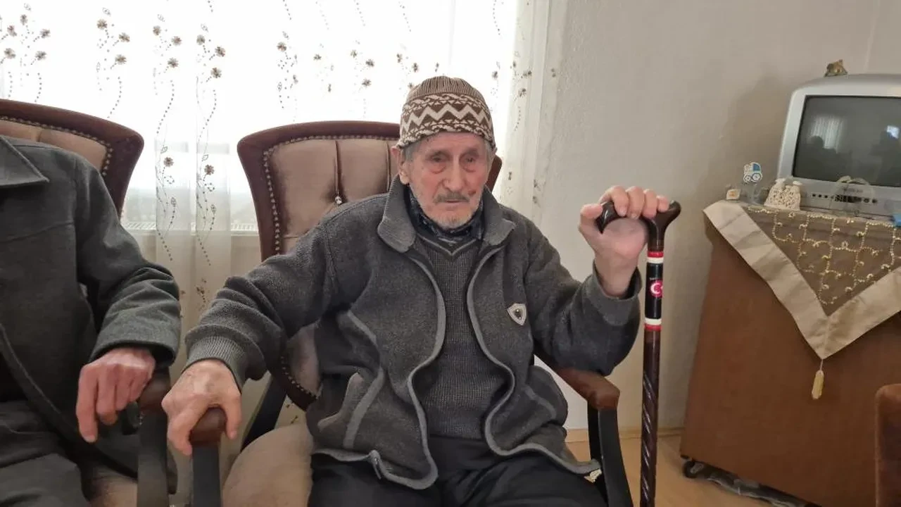 Cumhuriyet'ten 3 yaş küçük Necati Dede görüştüğü Cumhurbaşkanı Erdoğan'ı diğer liderlerle kıyasladı! Özellikle 3 şey söylemiş