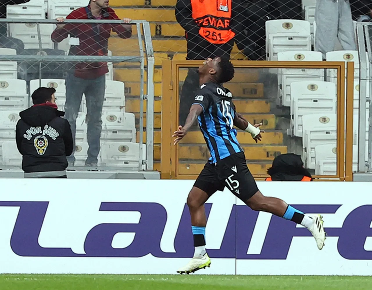 Galatasaray'da Onyedika operasyonu: Bonservis ve maaşını duyurdular!