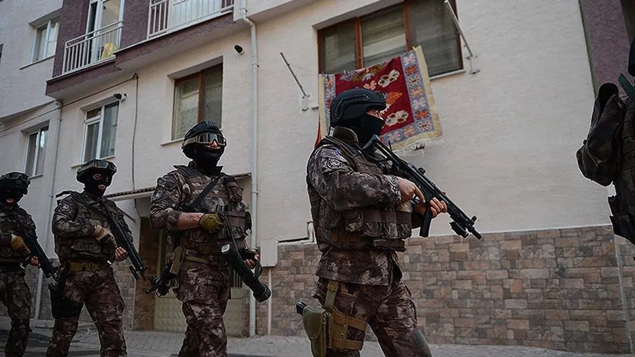 İstanbul'da DEAŞ operasyonu! Para akışı deşifre edildi: Çok sayıda gözaltı var