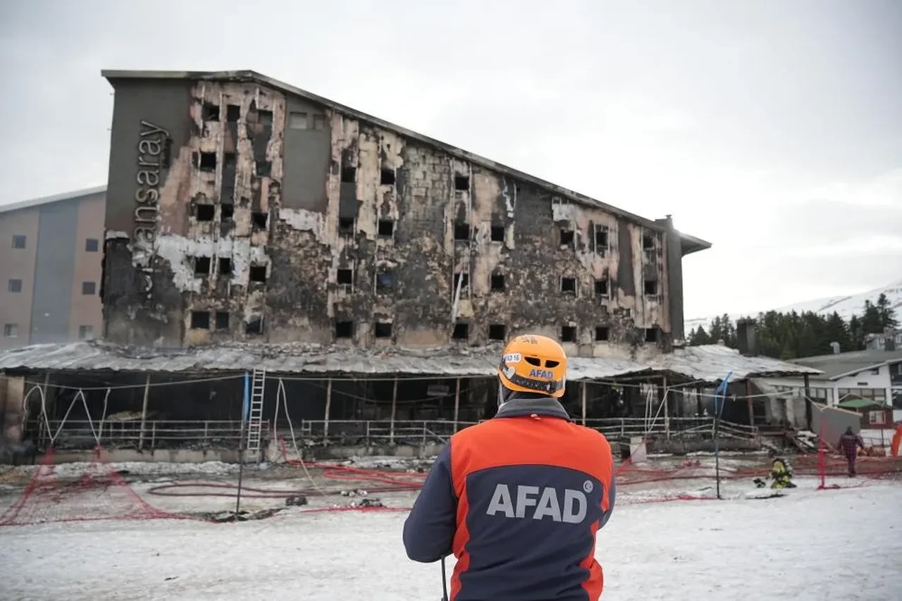 Milli kayakçı Berkin Usta ve ailesinin öldüğü yangında iddianame tamamlandı! Sanıkların 15 yıla kadar hapsi istendi