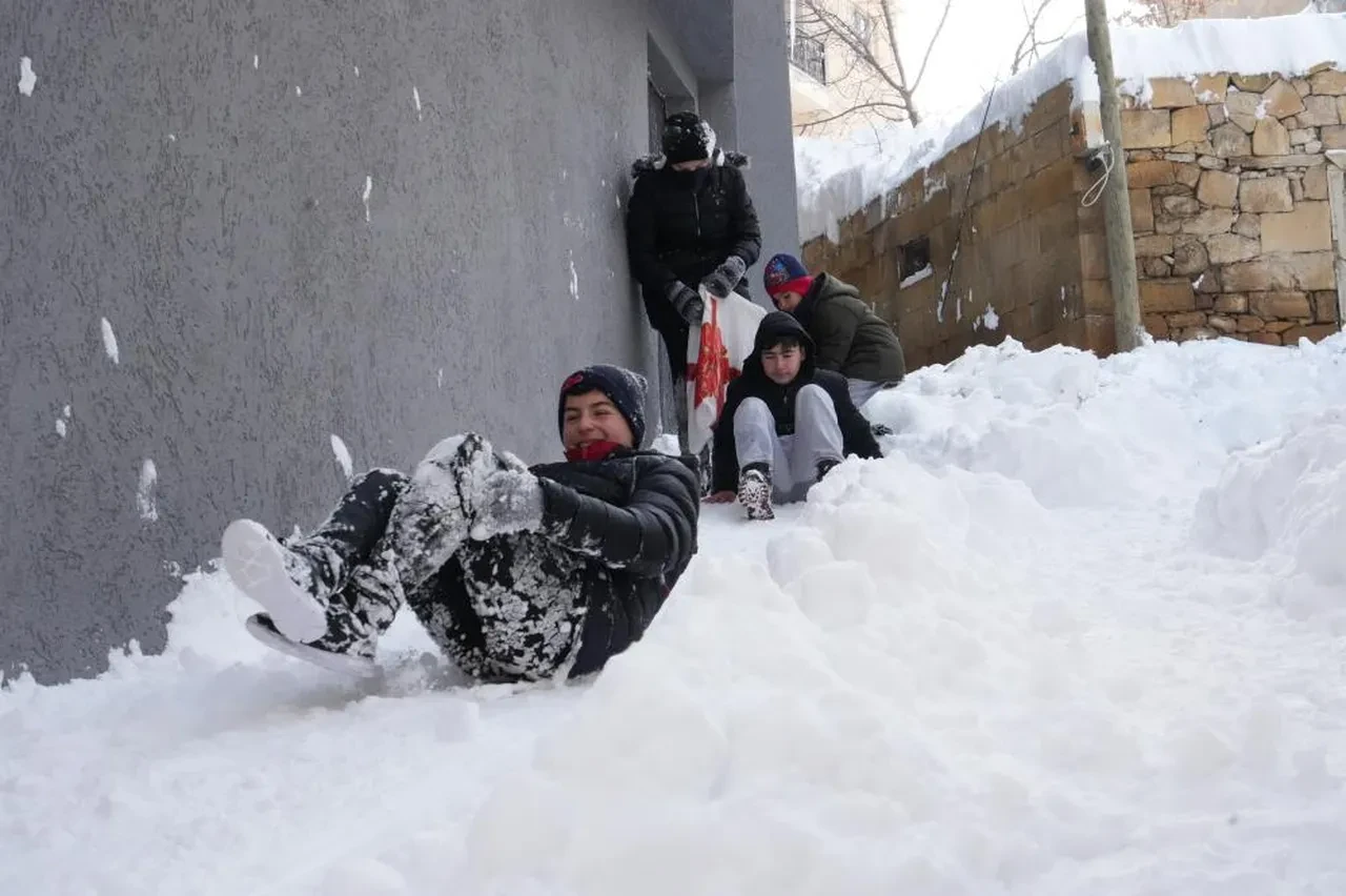 Okullar tatil edildi haberleri gelmeye başladı! İşte kar tatili olan iller