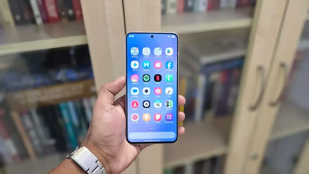 Samsung telefonlar baştan aşağı değişecek! İşte model model liste