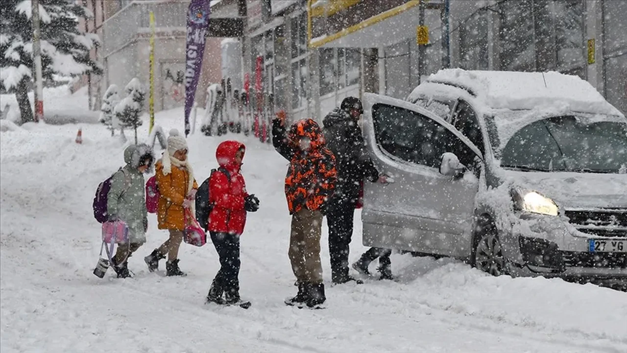 Van, Erzurum, Malatya, Bolu'da yarın okullar tatil mi? 14 Ocak Çarşamba valiliklerden açıklama bekleniyor