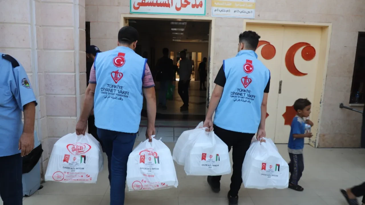 Yeni evlenecek çiftlere 500 bin lira hibe! Başvuru şartları ve tarihleri belli oldu