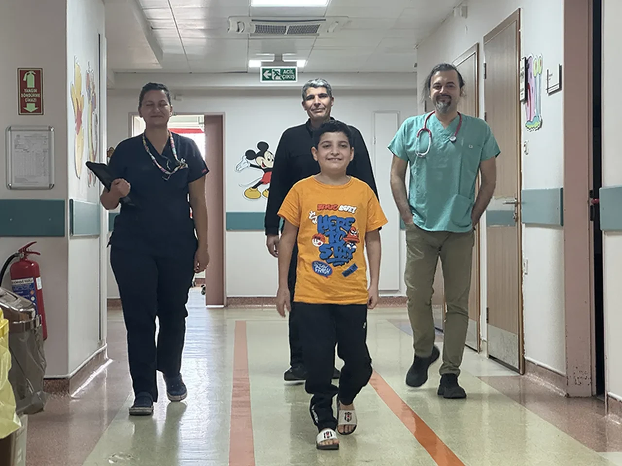 Ameliyat öncesi kalbi durdu! 11 yaşındaki Azat, doktorların kritik müdahalesiyle sağlığına kavuştu