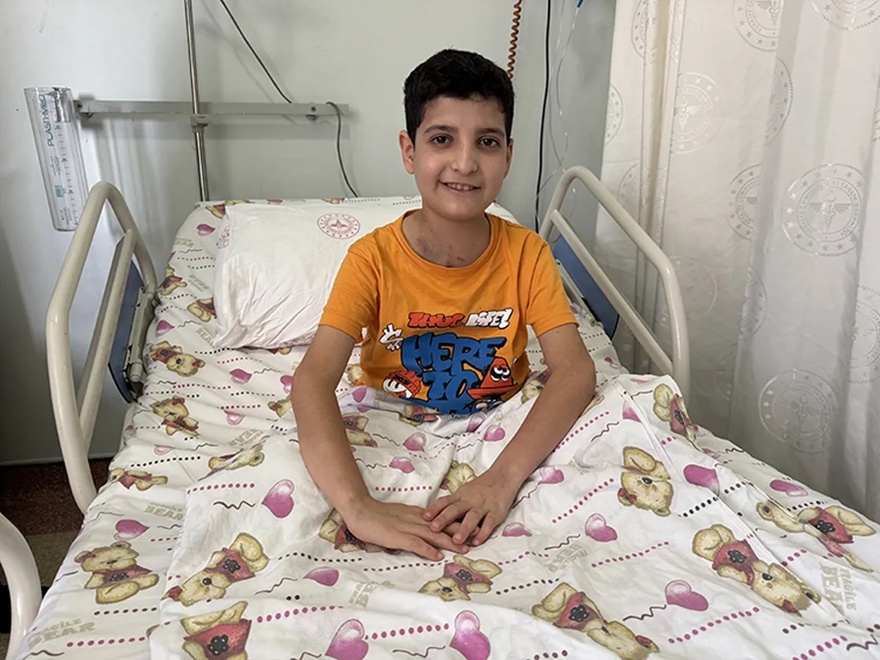 Ameliyat öncesi kalbi durdu! 11 yaşındaki Azat, doktorların kritik müdahalesiyle sağlığına kavuştu