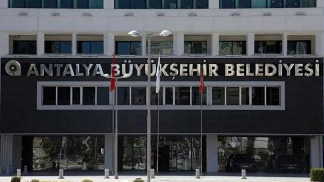 Antalya Büyükşehir Belediyesi'ne operasyon: Gözaltılar var