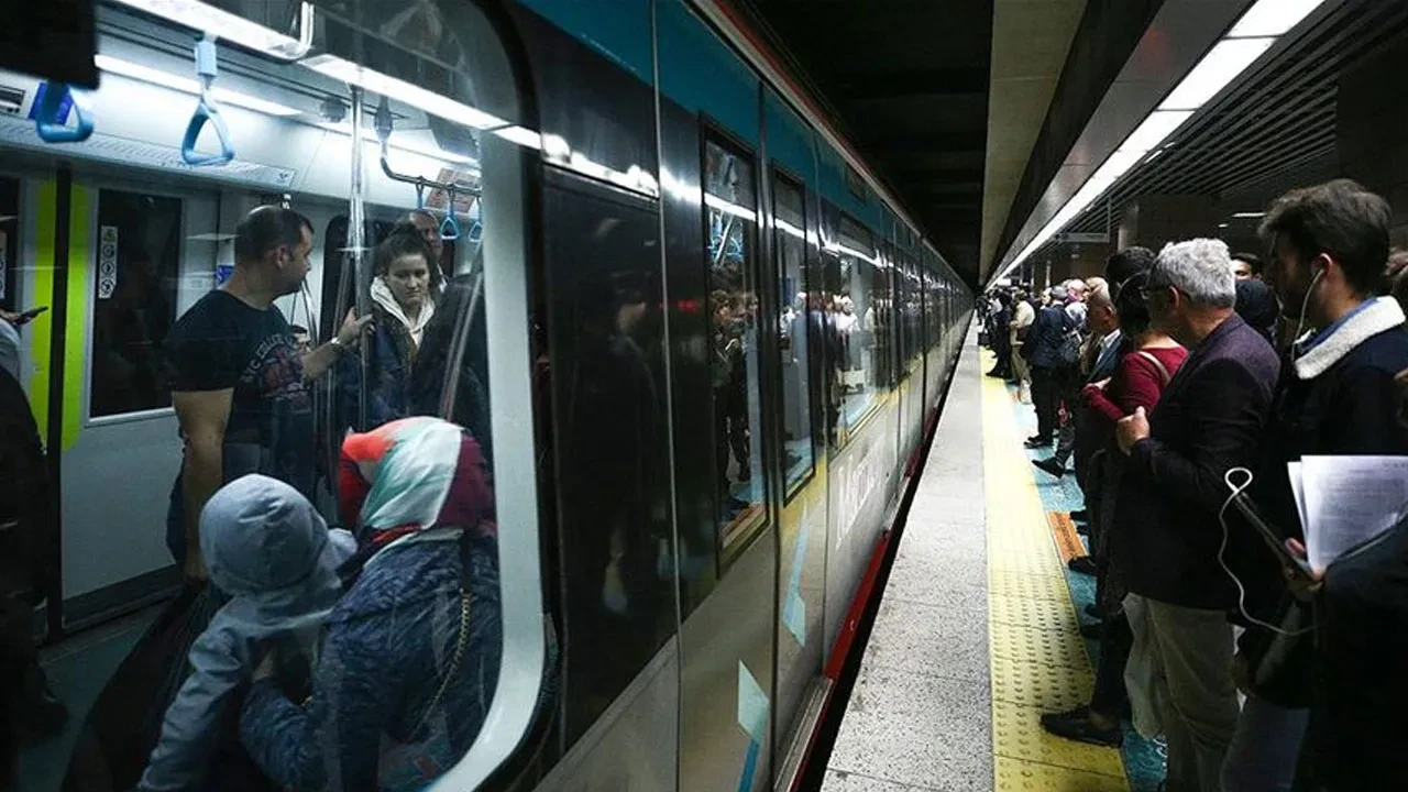 Bakan Uraloğlu müjdeyi verdi: Marmaray gazetecilere ücretsiz oluyor