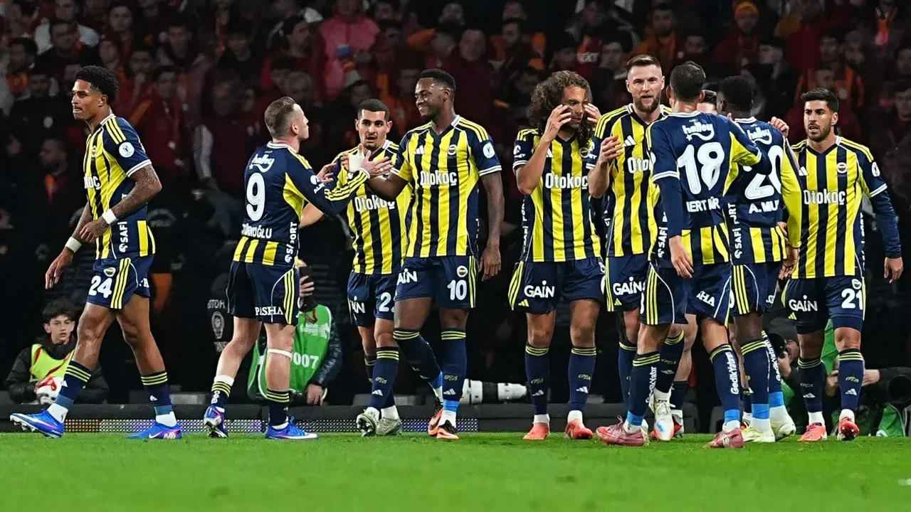 Fenerbahçe, Beyoğlu Yeni Çarşı'ya konuk oluyor! Maç öncesi muhtemel 11'ler