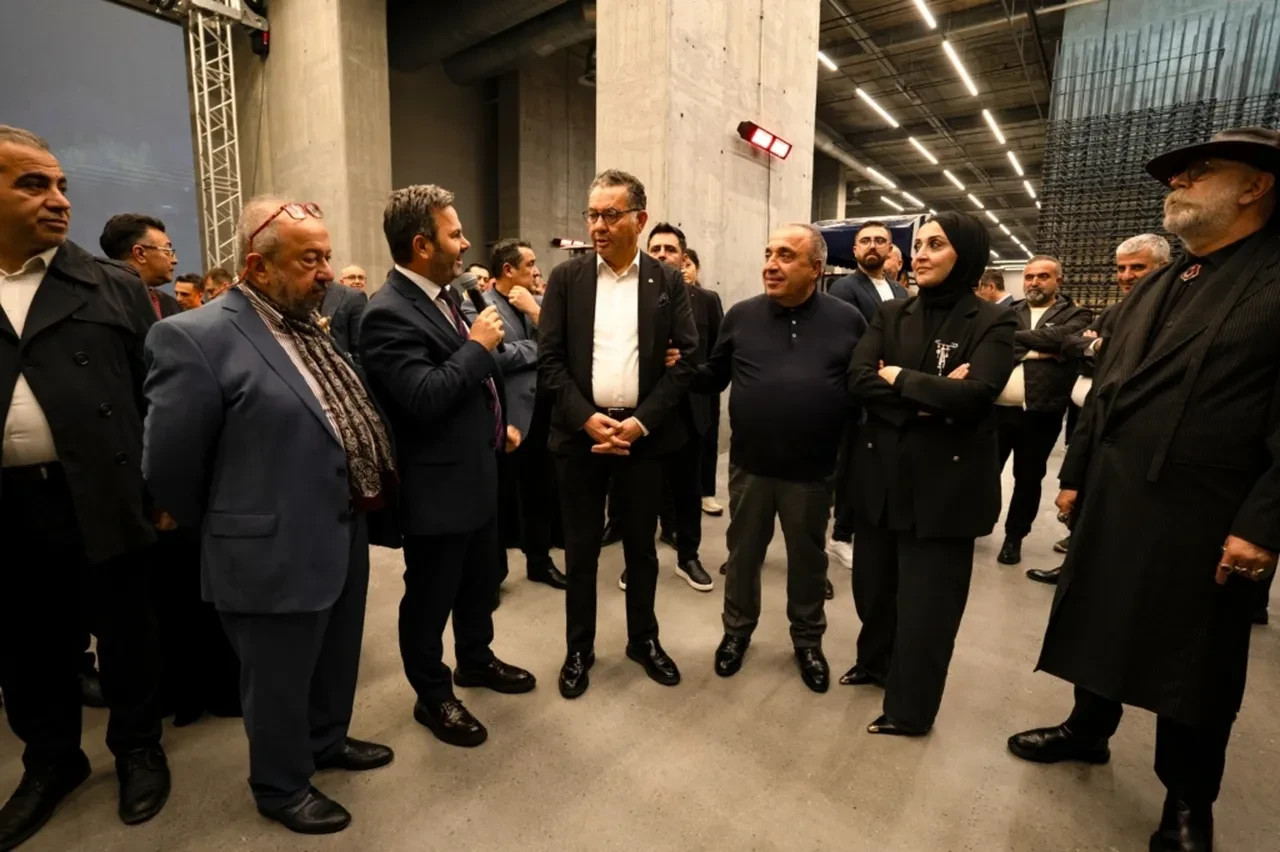 İYSAD 32. yılını Taşyapı Şişli’de kutladı