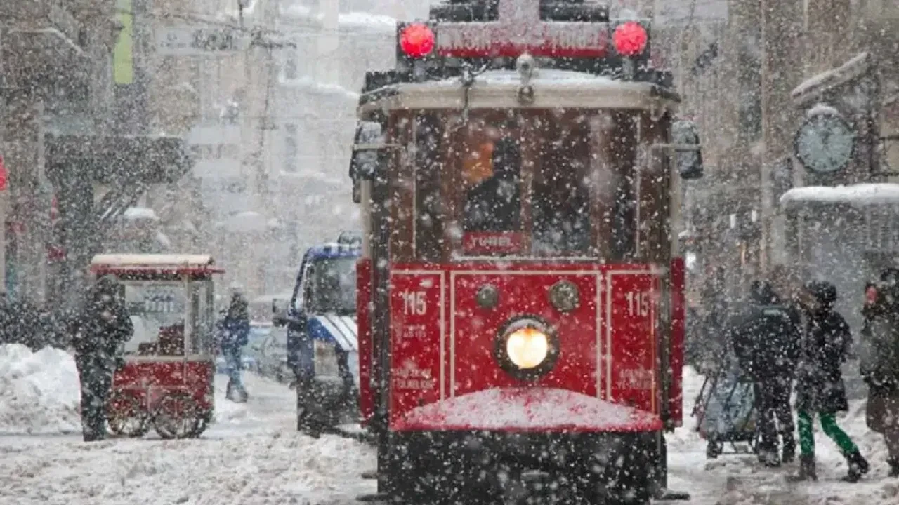 Meteoroloji'den 9 ile sarı kodlu uyarı! Sıcaklıklar değişiyor, İstanbul için kar bekleniyor
