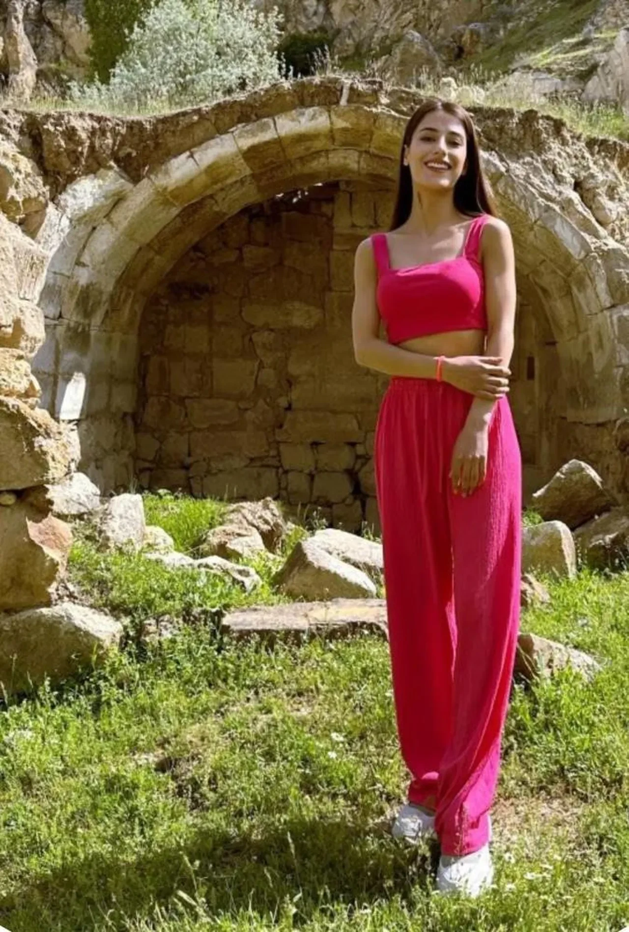 Niğde'de korkunç olay! Genç kadın evde asılı bulundu