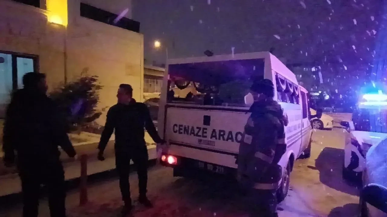 Niğde'de korkunç olay! Genç kadın evde asılı bulundu