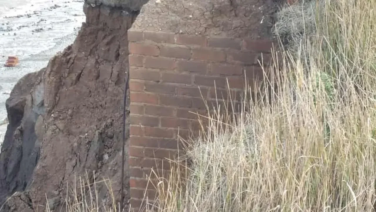 Nükleer sığınak denize düşmekten sadece birkaç gün uzakta! Uçurumun kenarında sallanıyor