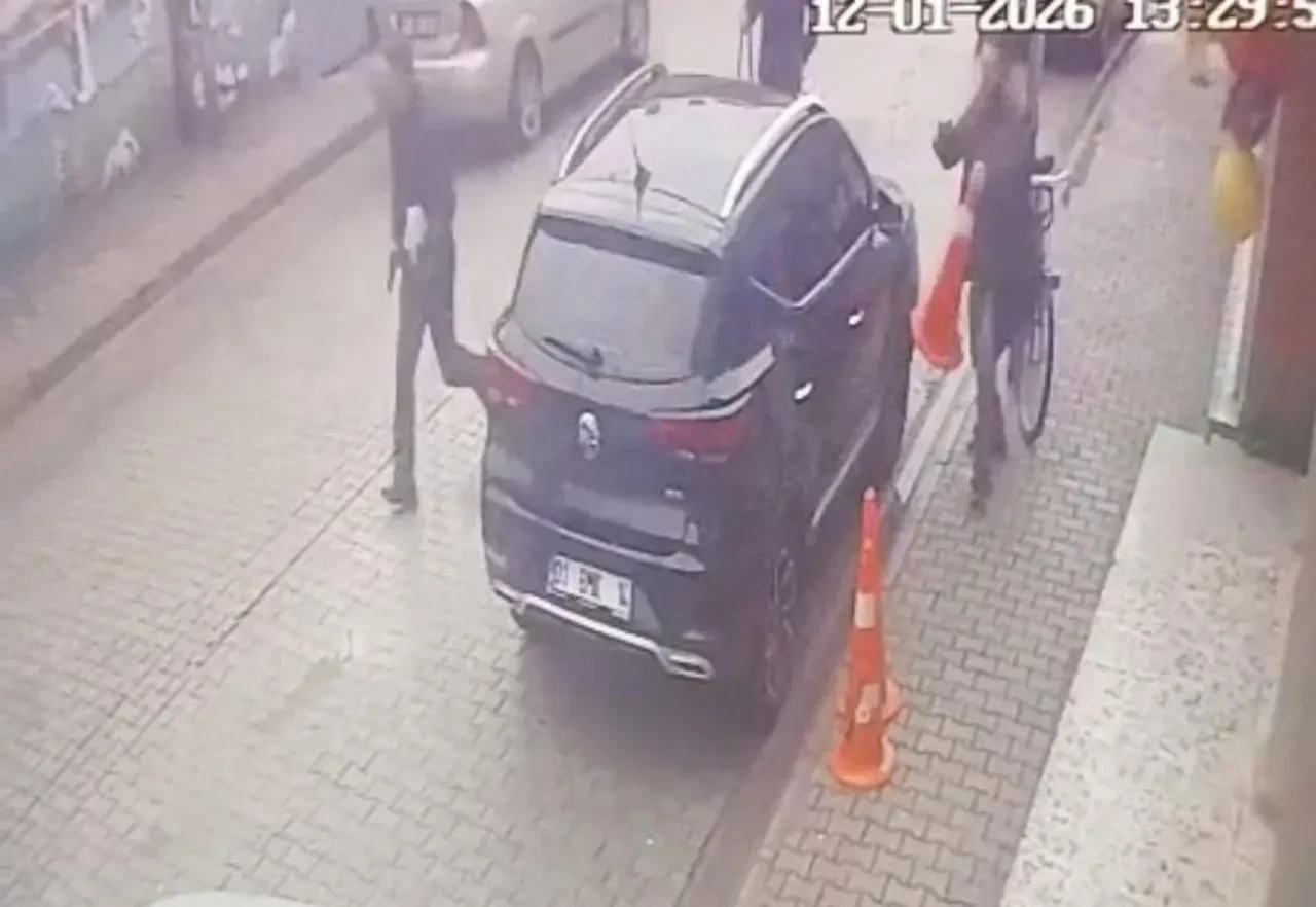 Öğretmene dehşeti yaşatmıştı! Saldırgan tam bir suç makinesi çıktı