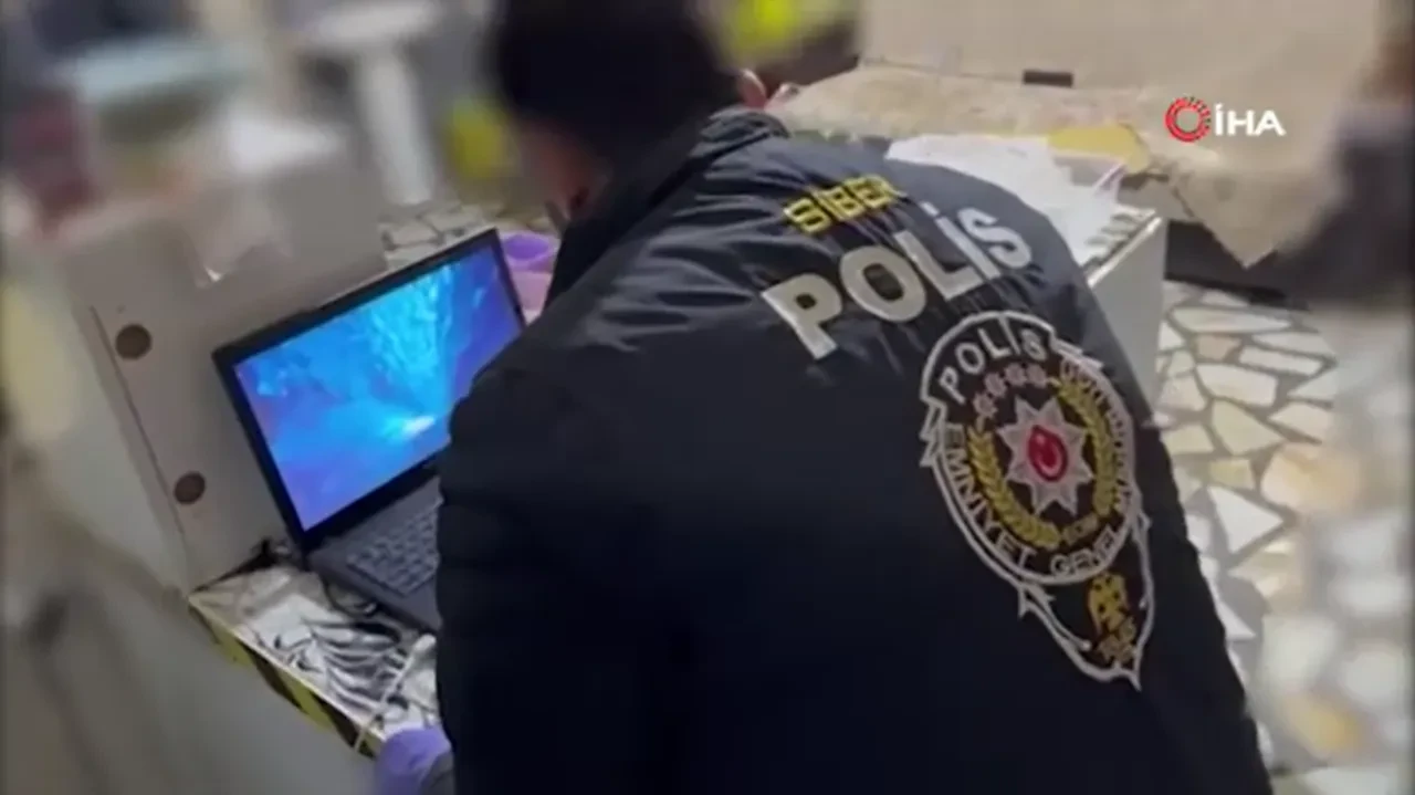 Siber suçlarla mücadele operasyonu: 126 şüpheli gözaltında