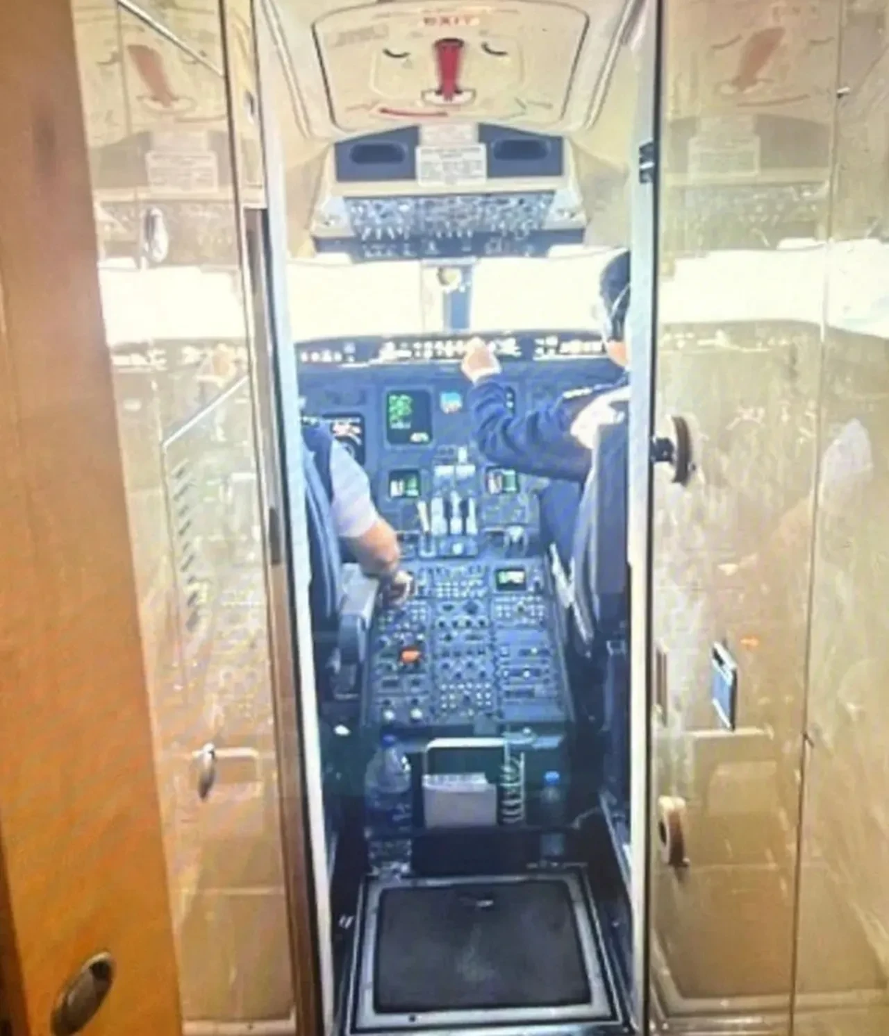 Voleybolcu D.Ç. kimdir? Rabia Karaca, Ekrem İmamoğlu’nun sevgilisinin D.Ç. olduğunu iddia etti.