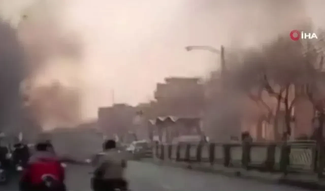 ABD'nin İran'a saldırısı 'en az birkaç gün sonra!' Trump masadaki seçenekleri değerlendiriyor