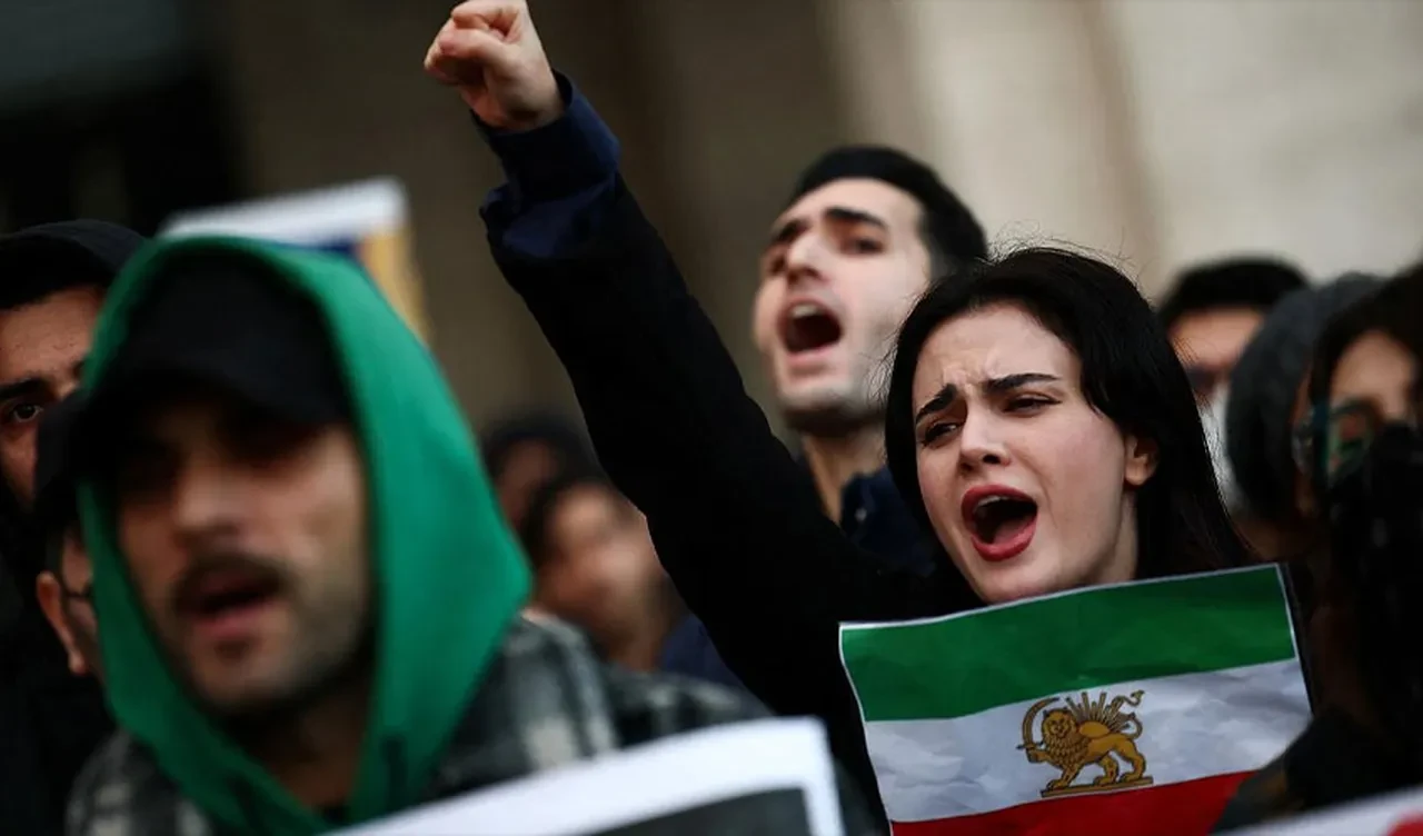 ABD'nin o hamlesi İran'ı kabuğuna çekti! Hava sahasını kapatma nedeni ortaya çıktı