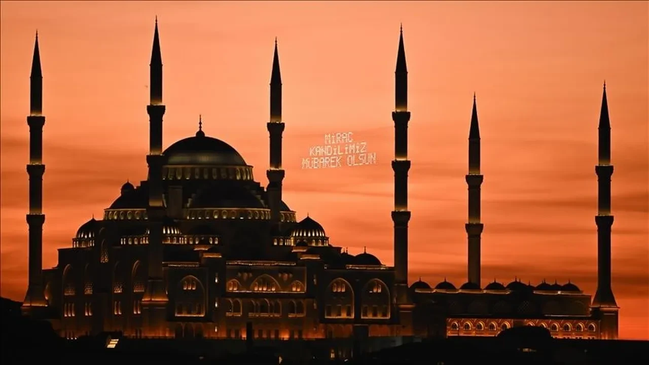 Bugün ne kandili? 15 Ocak 2026 kandil günleri ve dini geceler takvimi!