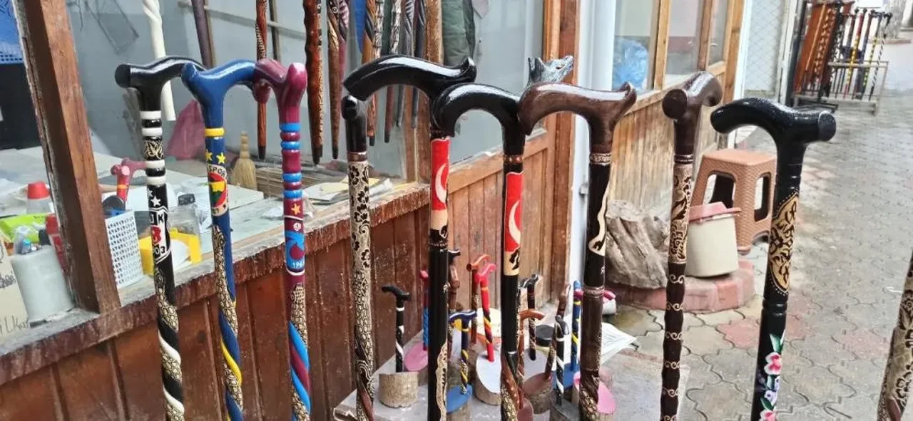 Cumhurbaşkanı Erdoğan hediye etmişti! Asaletin simgesi Devrek bastonu yeniden gündem oldu