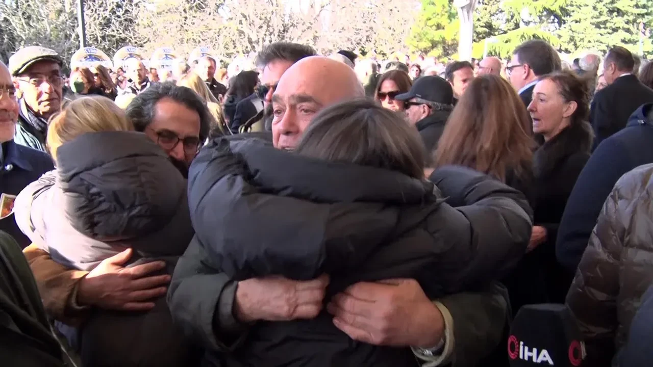 Etiyopya'daki saldırıdan sağ kurtulan iş insanı o anları anlattı! 'Lastiklerini patlatmışlar, şoförü kafasından vurmuşlar'